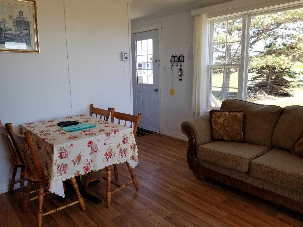 蓝云杉小木屋旅舍 Hampton 外观 照片