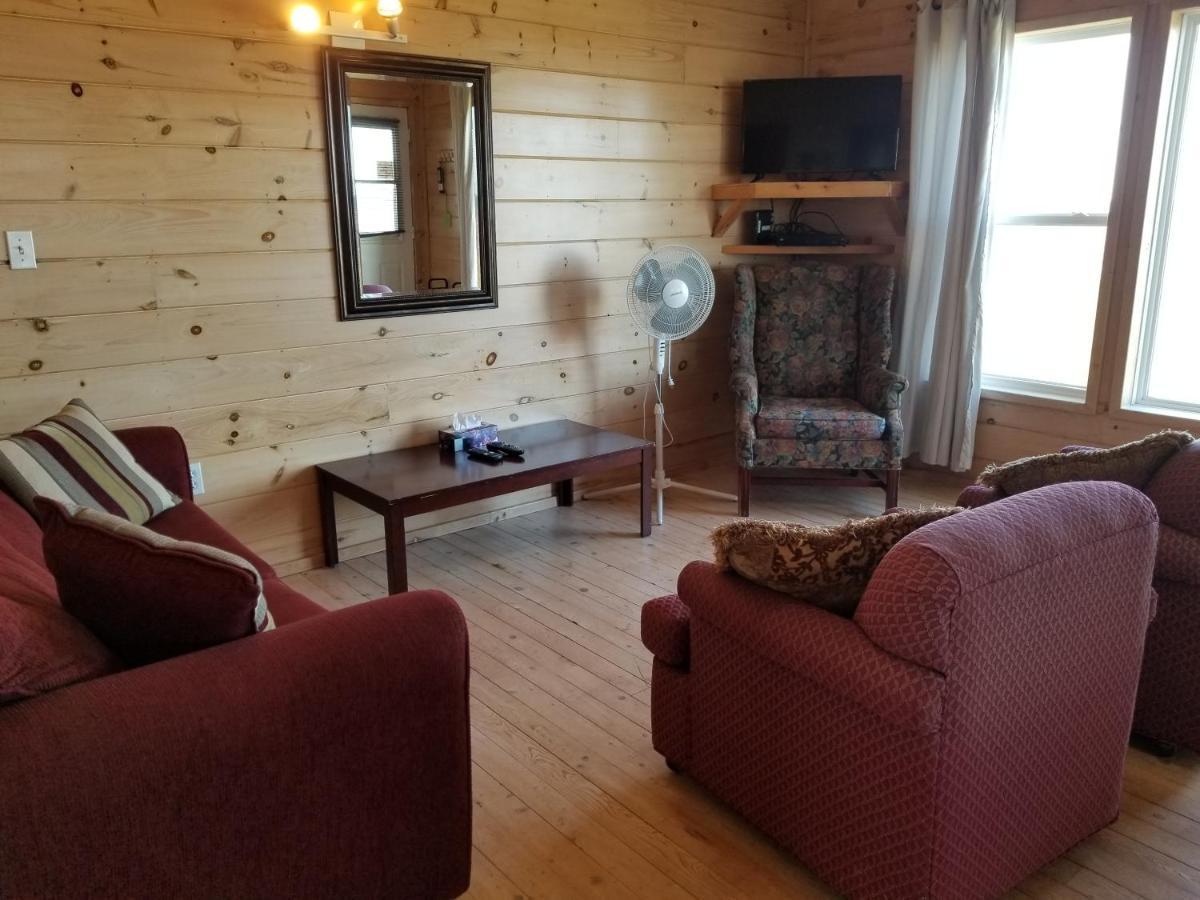 蓝云杉小木屋旅舍 Hampton 外观 照片