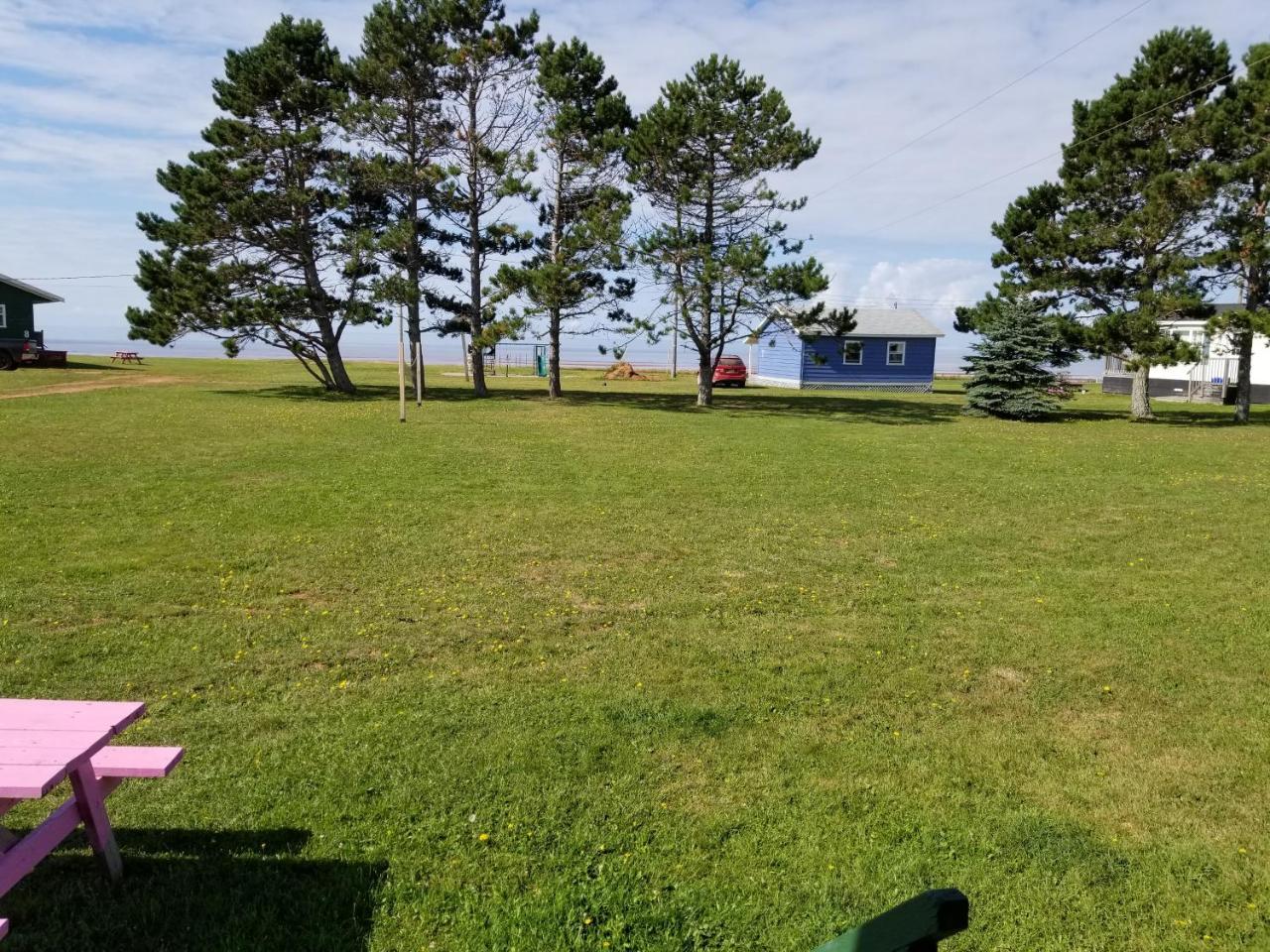 蓝云杉小木屋旅舍 Hampton 外观 照片